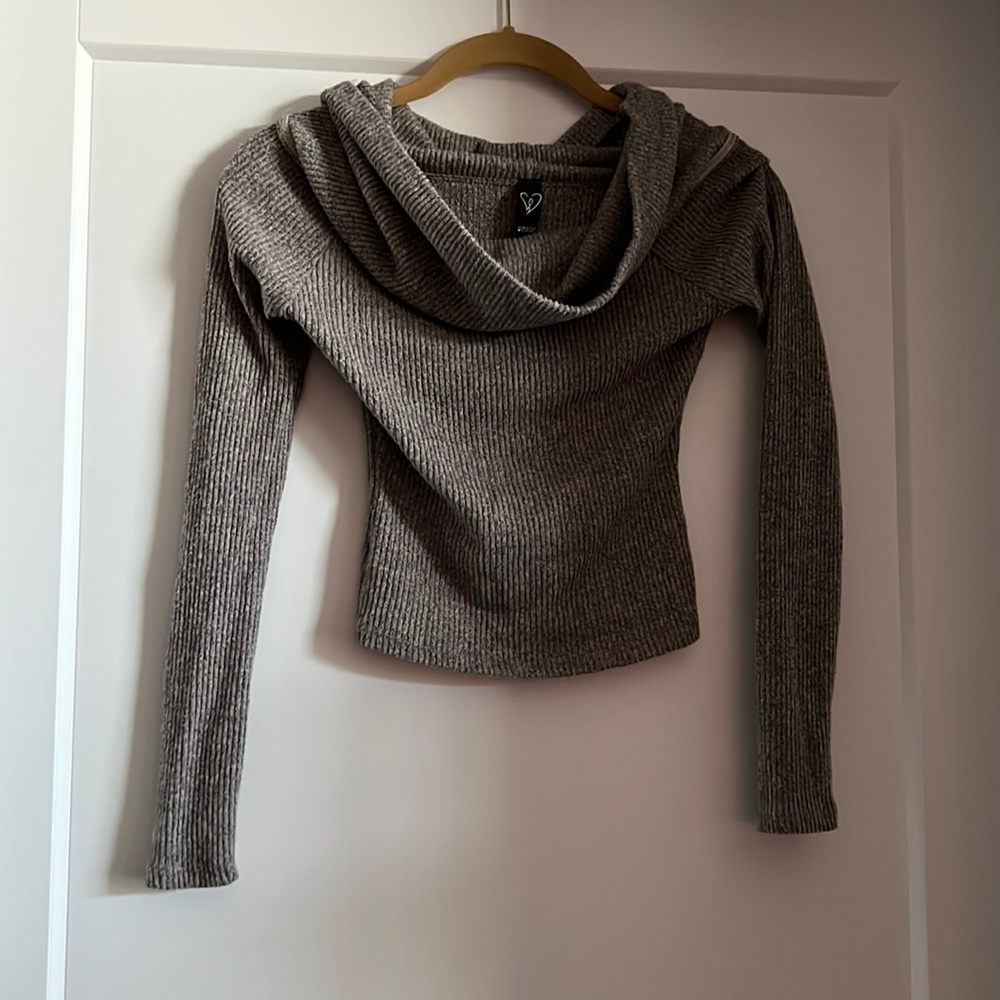 NWT Windsor Off-The-Shoulder Cropped Sweater